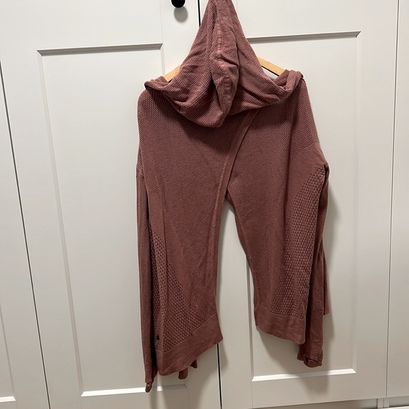 Lululemon sweater - Picture 2 of 5